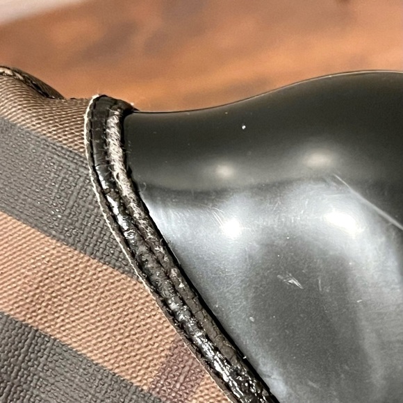 BURBERRY rain boots. Size 40 - Picture 6 of 12